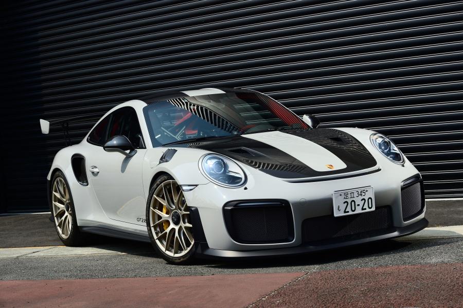  Porsche 911 GT2 RS Weissach Package (991) 2017 года  (JP) (фото 1 из 14)